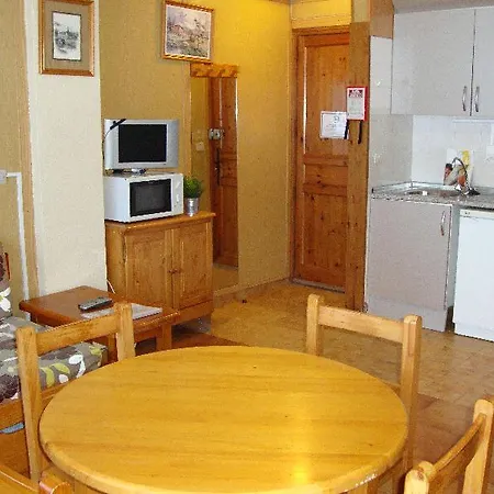 Sapporo Apartment *